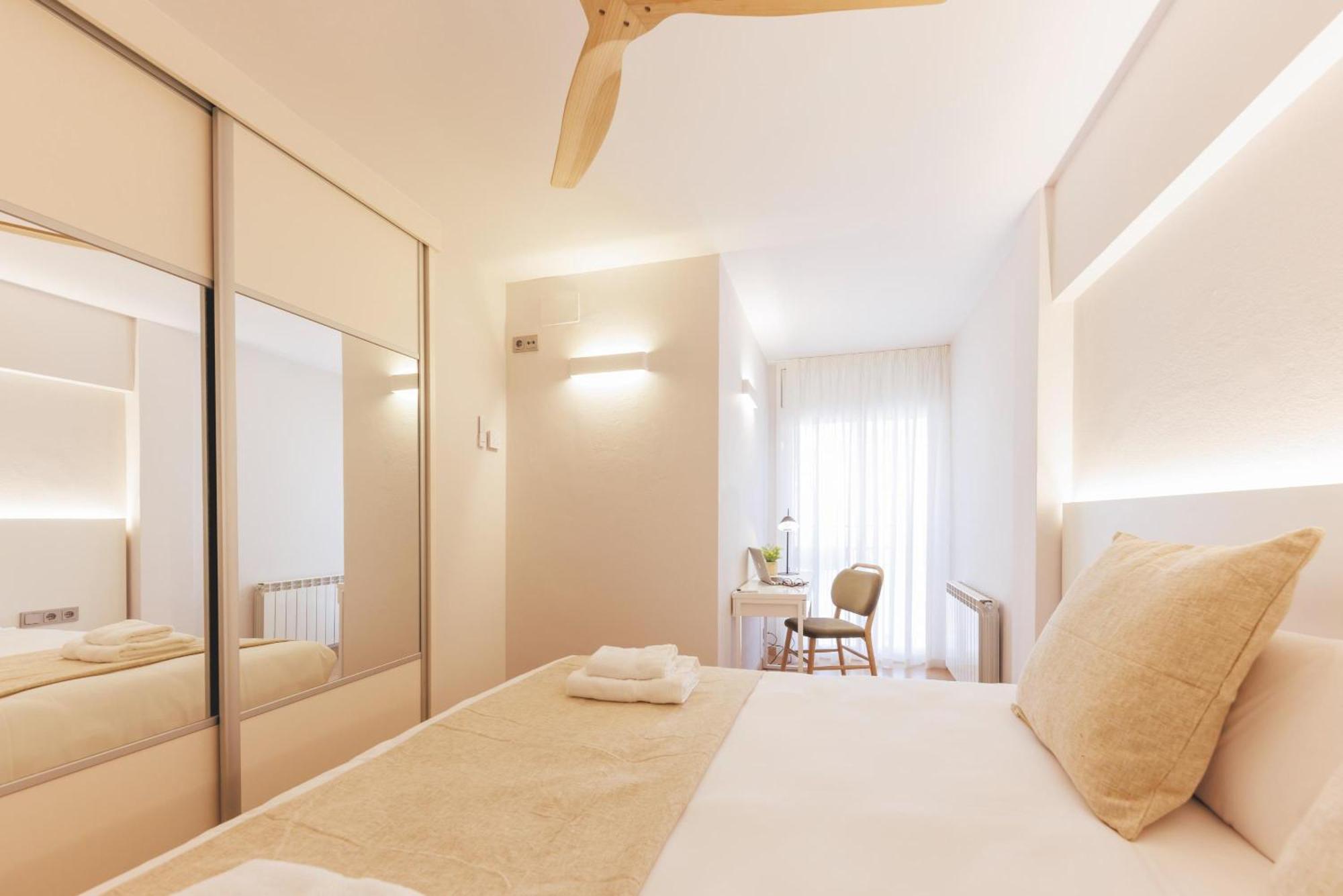 Bravissimo Hortes, 3-Bedroom Centre Apartment Χιρόνα Εξωτερικό φωτογραφία