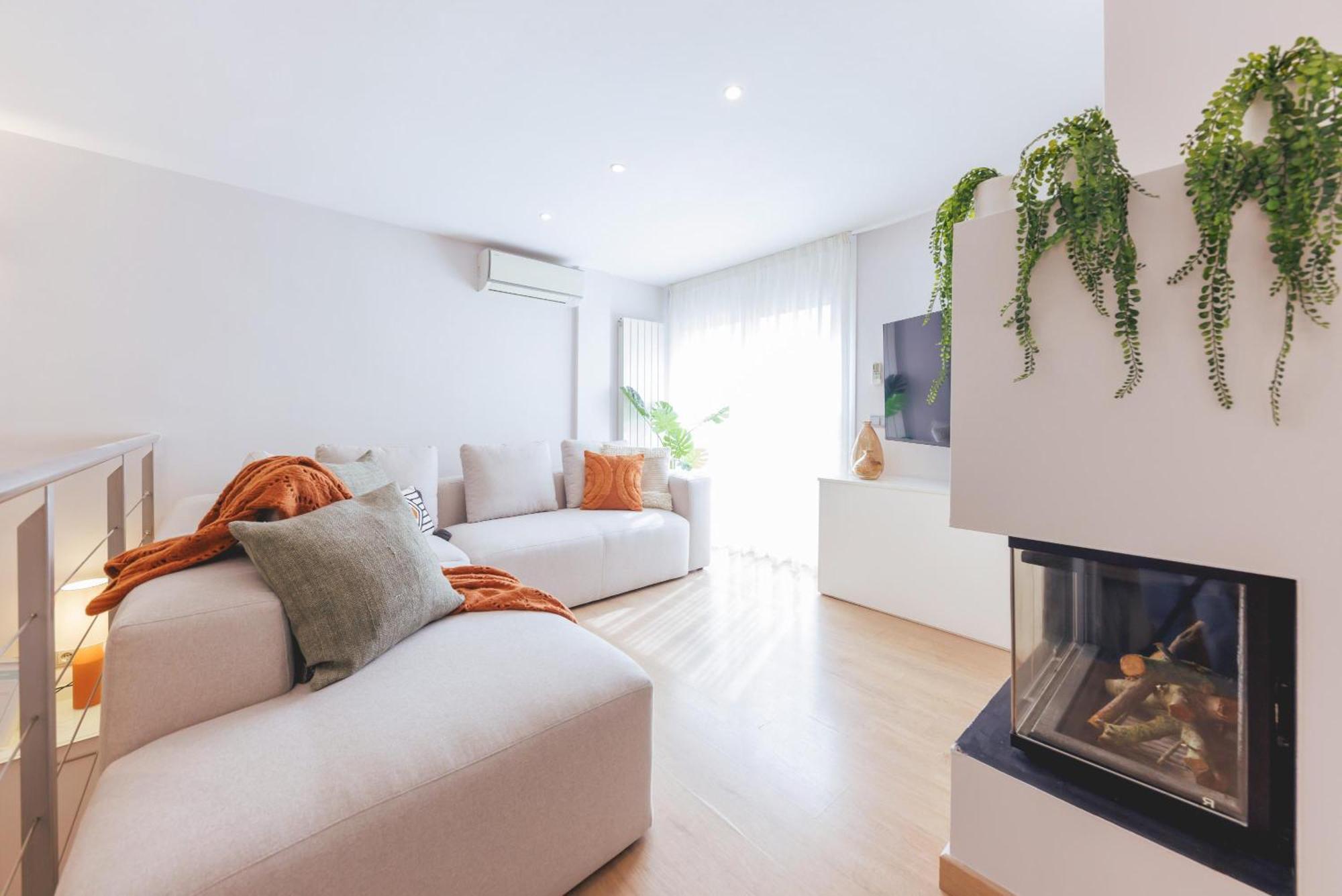 Bravissimo Hortes, 3-Bedroom Centre Apartment Χιρόνα Εξωτερικό φωτογραφία